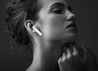 Auricolari Bluetooth 5.0 Touch Control Bianco Nero Musica Audio Chiamate Siri Custodia Ricarica