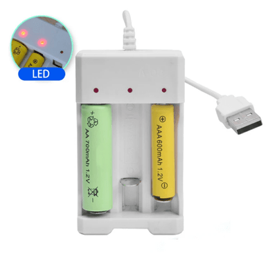 Caricabatterie Uscita USB 3/4 Porte Indicatore LED Ricarica Batterie AA/AAA Portatile Protezione